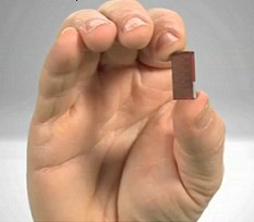 Image 1: A 3D transistor chip