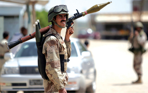 Fig. 9: An Iraqi soldier with Russian rocket-propelled grenade-7 (RPG-7) (Photograph credit: US Marines, through Wikipedia)