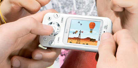 Gaming on Sony Ericsson F305