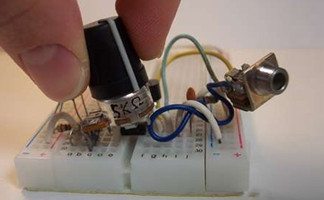 Build a Crystal-Controlled 12 MHz AM Transmitter Without LC Tuning