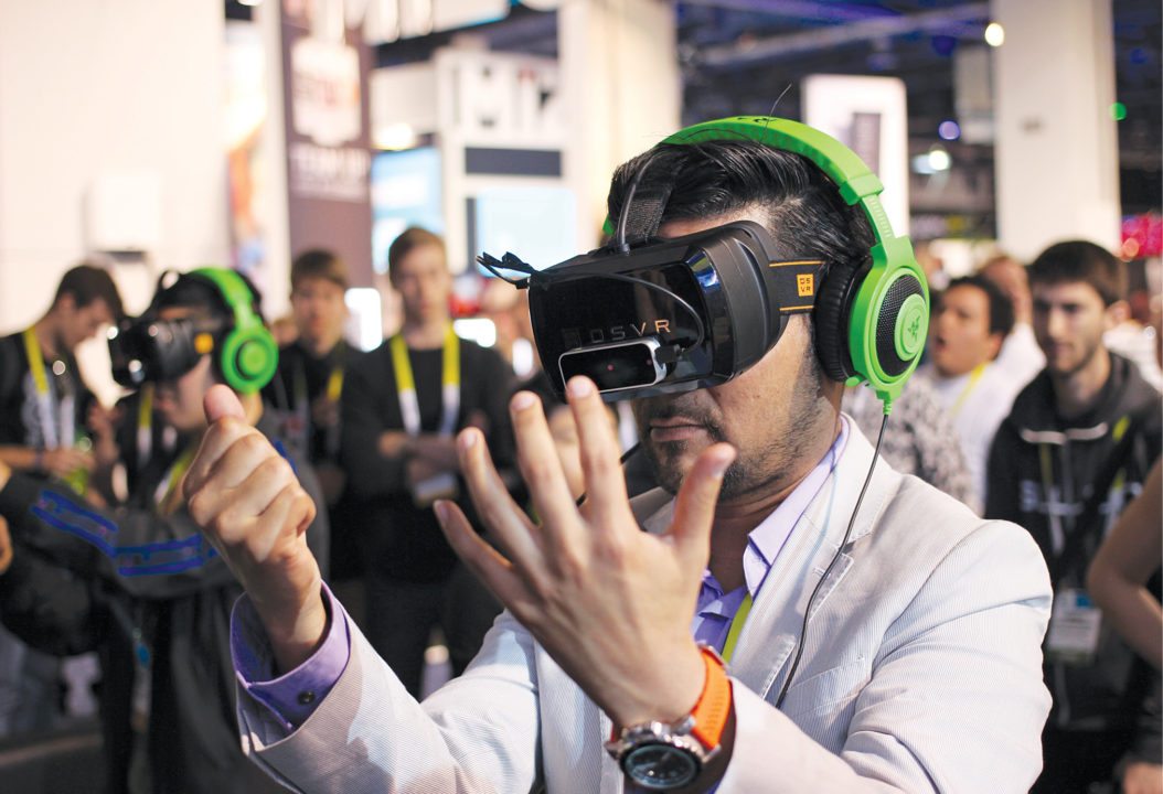 Virtual Reality: Get The First Mover Advantage