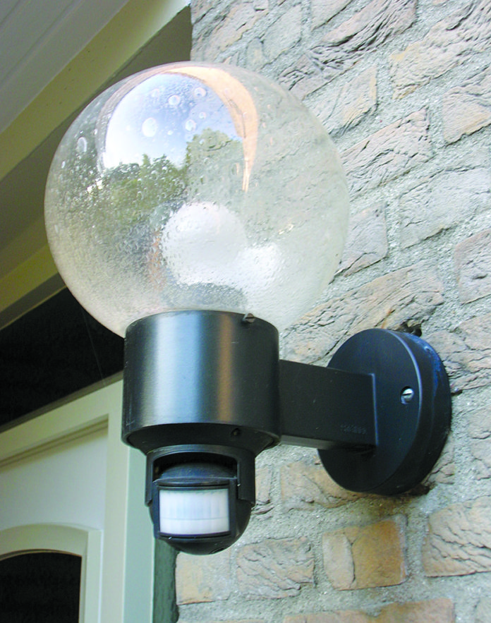 Reduce Electricity Wastage PIR Sensors For a Smarter World