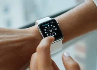 Key Technologies Gathering Real-time Data to Improve Sleep Quality Apple Watch