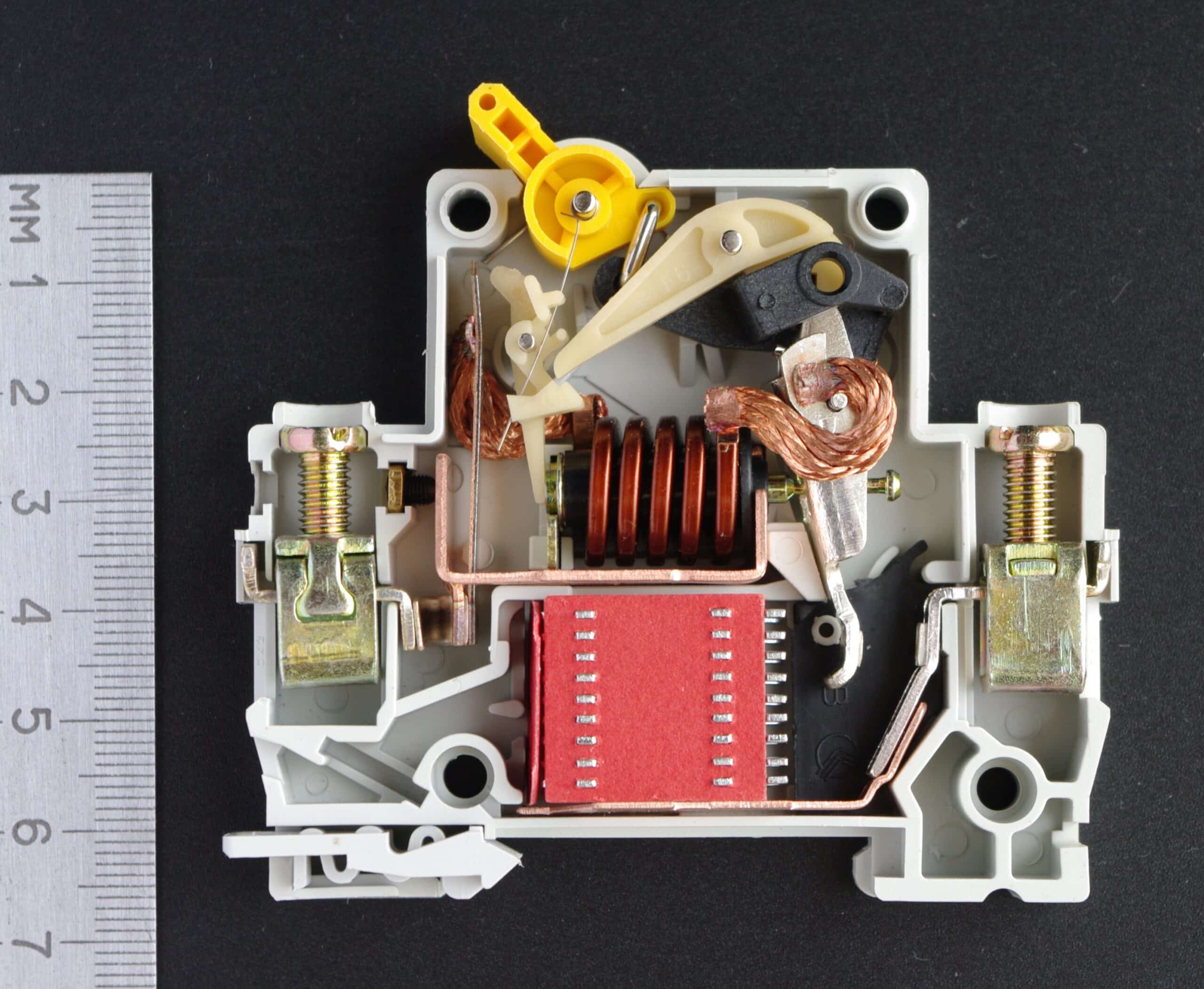 high voltage circuit breaker