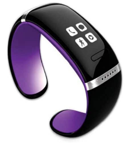 OLED screen on wearable watch