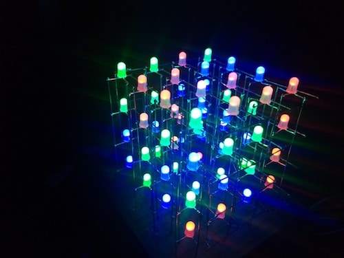 Vedhæftet fil skuespillerinde hold 4x4x4 RGB LED Cube | Full DIY Project