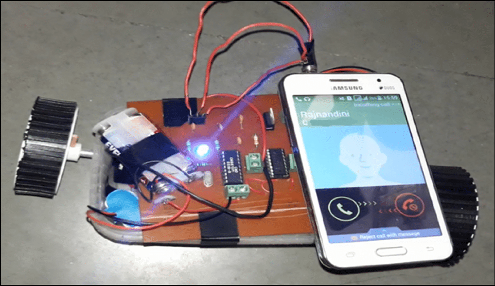 Prototype for Cellphone Operated Land Rover Without MCU