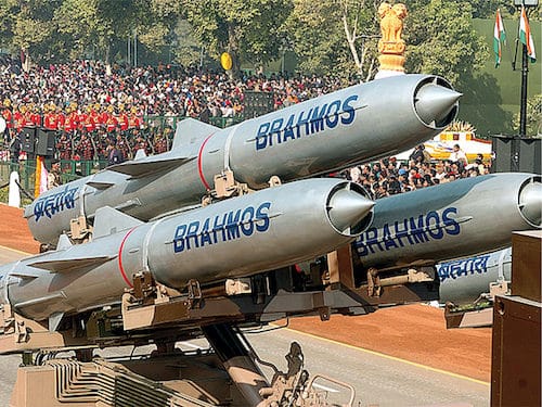 BrahMos missile (Credit: www.fresherslive.com)