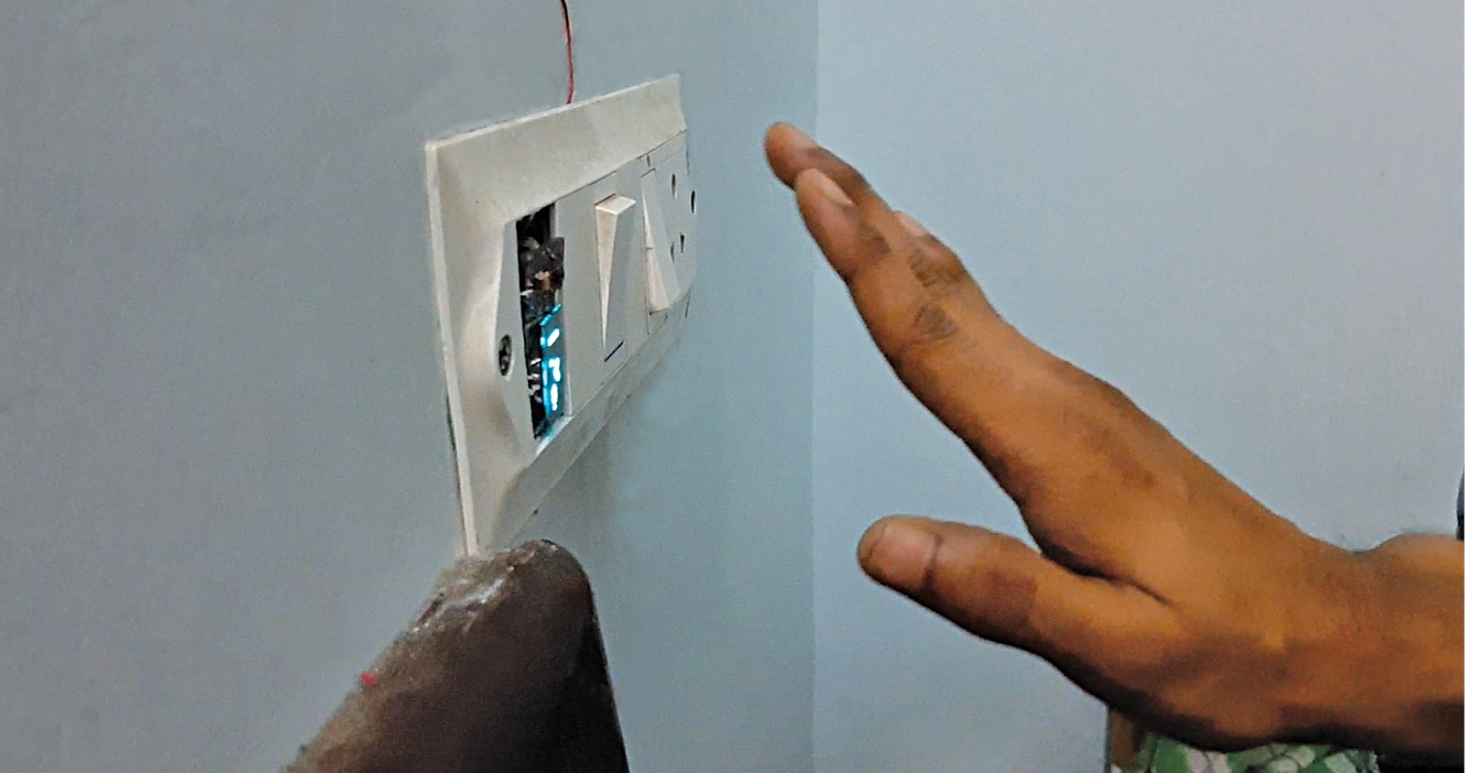 Gesture-Controlled Contactless Switch For Smart Home