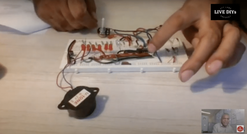 LIVE DIY: 24/12V Battery Voltage-Level Indicator