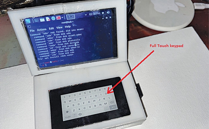 Fig. 5: El teclado táctil de la computadora portátil