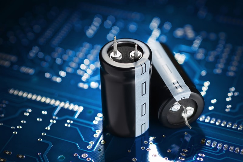 Researchers Develops A New Heat-Tolerant Capacitor Made With Solid Electrolytes