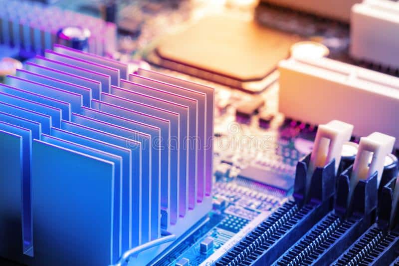 close-up-heatsink-memory-chips-computer-circuit-board-motherboard-heat-sink-memory-pci-close-up-heatsink-memory-chips-141508787