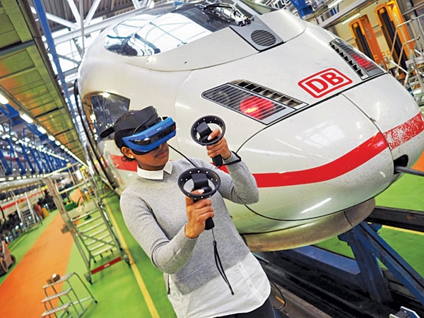 Deutsche Bahn’s mixed reality solution to efficiently and safely train engineers on railway parts and maintenance (Courtesy: Microsoft)