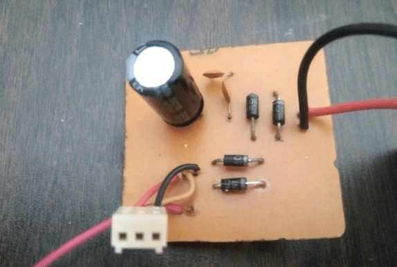 Portable Power Supply (Voltage Regulator)