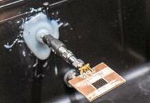 Artificial Nose Identifies Scents Accurately