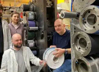 Researchers at Chemnitz University of Technology test-print a conductive PEDOT:PSS layer for organic solar cells using a roll-to-roll press.