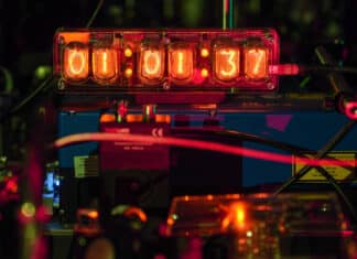 “global phase spectroscopy,” offers a way to keep an atomic clock’s laser highly stable.