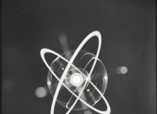 Surface Immobilised Electrides,