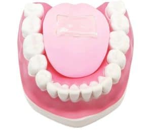 This transparent square acts like an artificial tongue, reacting to capsaicin and similar pungent compounds in proportion to a food’s spiciness.
Weijun Deng, adapted from ACS Sensors 2025, DOI: 10.1021/acssensors.5c01329