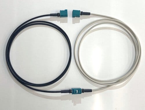 Machine vision cables with FAKRA connectors
Moving type (left) and fixed type (right)