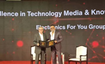 ET Now recognised Electronics For You Group for excellence in tech media, with Ramesh Chopra receiving the award from Suniel Shetty