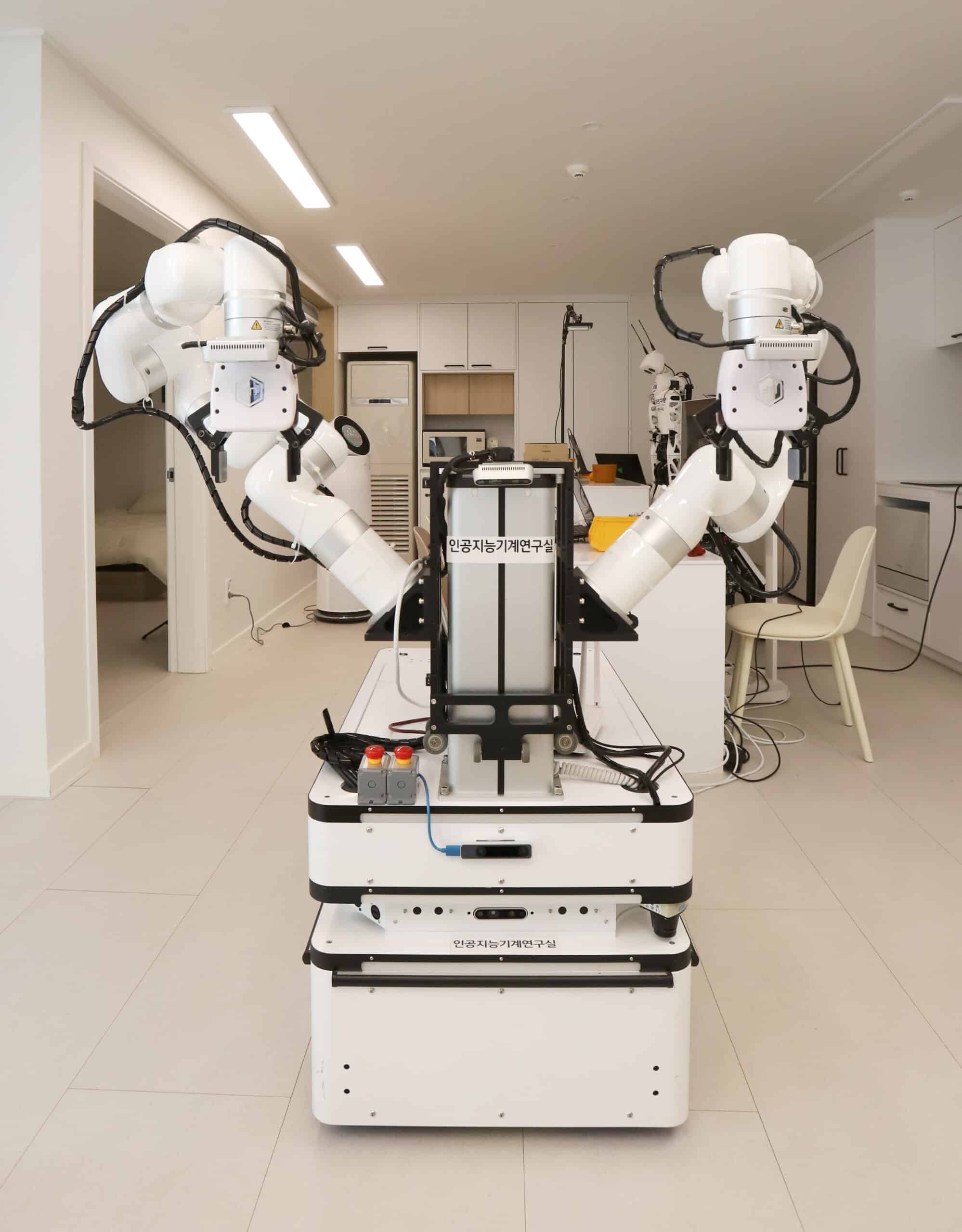 Robot Learns Tasks By Watching Humans - Electronics For You – Official ...