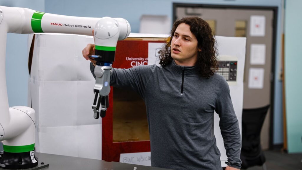 Dual-Arm Robot Stabilises Satellite Repairs