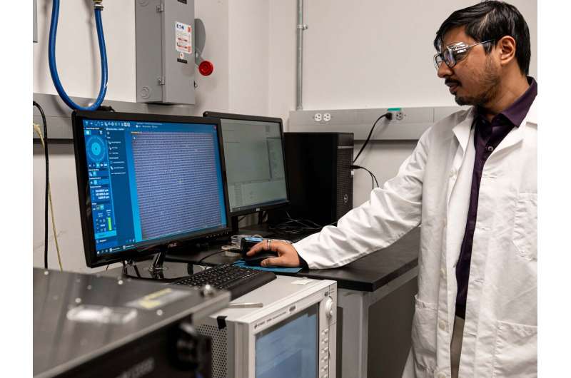 Chip-Scale Thermometers For Processor Monitoring