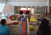 Robot Helps Strangers Connect