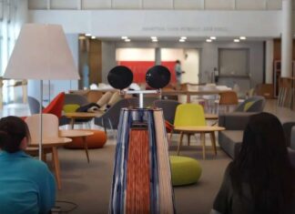 Robot Helps Strangers Connect