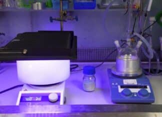 Solar Reactor Turns Plastic Into Hydrogen