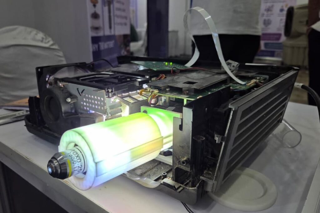 HackerFab IITB's prototype photolithography system showcased at SemiX