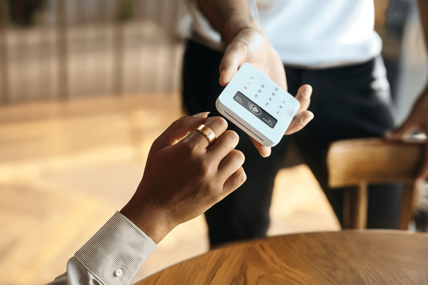 Contactless Payments for Smart Wearables
