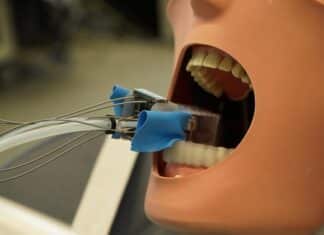 Miniature Robot Advances Automated Dental Treatment