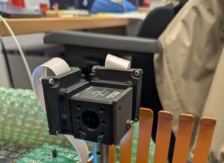 Camera Uses Focus Changes to Sense Distance