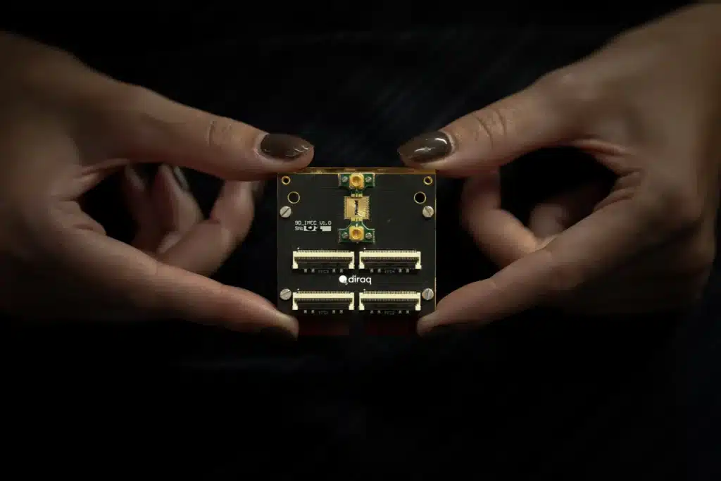 Picture of the silicon spin qubit processor measured by Diraq