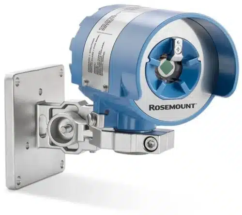 The Rosemount™ 965 Flame Detector uses four infrared sensors to help distinguish hydrocarbon fires from non-flame background radiation.