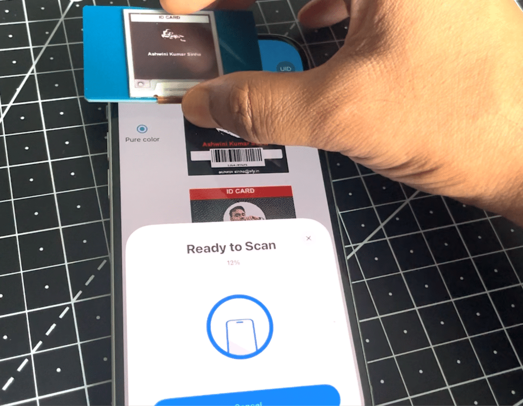 Updating the information on Batteryless display