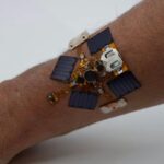 Wearable patch warns you of environmental hazards