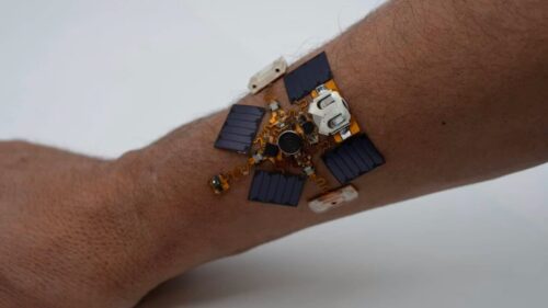 This device vibrates in the presence of environmental hazards (📷: Baha Erim Uzunoğlu)