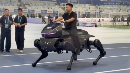 China showcases a robot horse built to carry human riders.