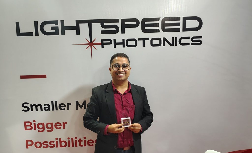 Dr Rohin Y, LighSpeed Photonics, India