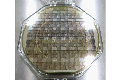 A junction transistor fabricated on a 6-inch SiC epi-wafer.