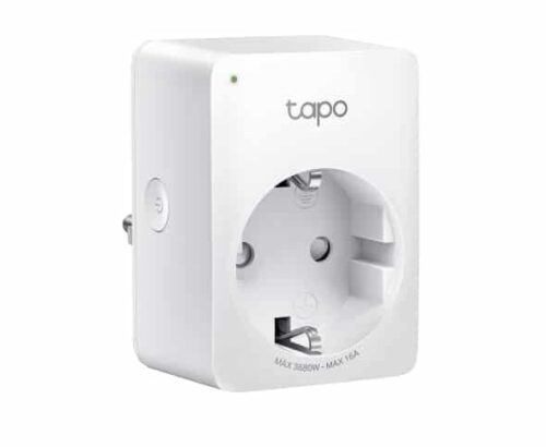 The Tapo P110M smart plug supports Matter for smart-home connectivity.