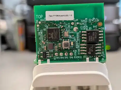 The circuit board features a Realtek wireless chip and a BL0937 energy-metering IC. (Image credit: EDN)