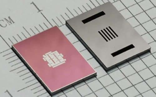 Photograph of two test chips. The electrical layer is shown on the left chip, with a Pt thin-film resistor to provide uniform heating over an area of 3 × 3 mm2, whereas the coolant inlets and outlets are shown on the right. Credit: Nature Electronics (2026). DOI: 10.1038/s41928-026-01724-y